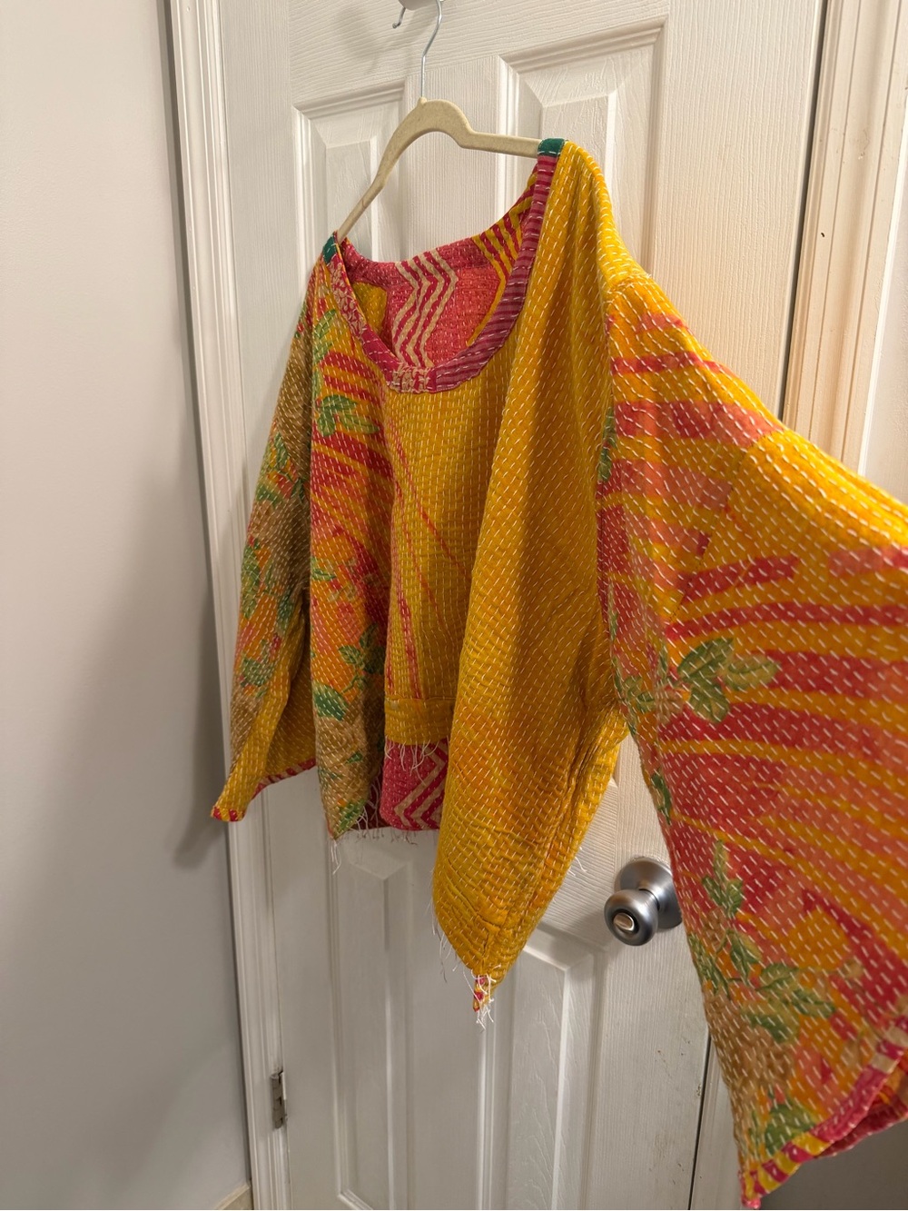 Reversible Kantha Top - Picture 11 of 12